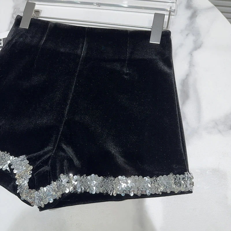 DEAT 2024 Autumn New Item Fashion Women's Sequin Splicing Heavy Industry Velvet Shorts High Waist Short Pants Female 11A01035