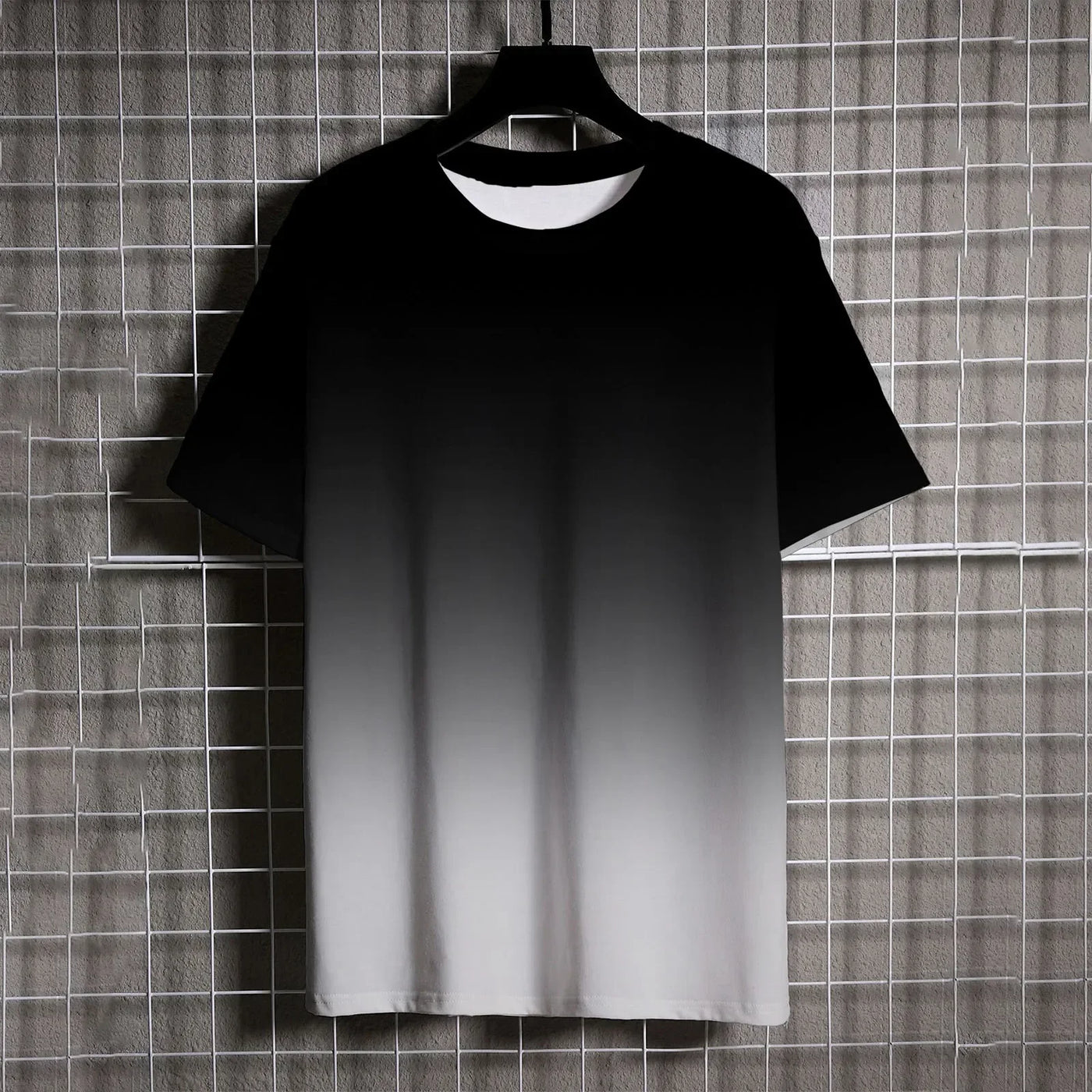 Men's Gradient Ombre T-Shirt – Black to White Casual Style