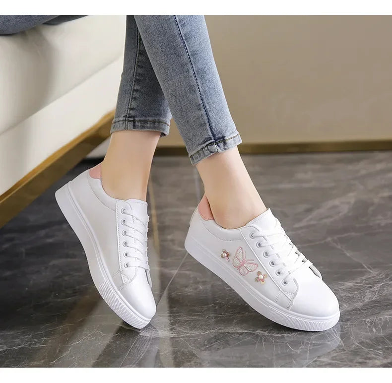 New Women's Sneakers Butterfly Embroidered Flats Women's Outdoor Running Vulcanized Shoes Breathable Women's Shoes Zapatos Mujer